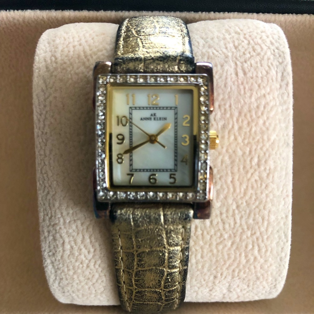 24mm Anne Klein